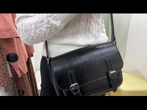 ❤️ Јавна мастурбација младе кучке ФералБерри са дилдом у соби за мерење Само порно код нас sr.redpornpictures.ru ☑